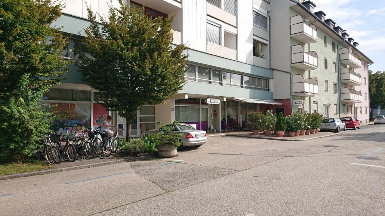 Wohnen Im Kolonialstil Inklusive Tiefgarage, Kontaktloser Check-In Klagenfurt am Woerthersee Buitenkant foto
